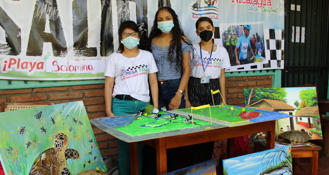 Estudiantes de la carrera de Turismo Sostenible presentan su proyecto enfocado en el cuido a los recursos naturales. 