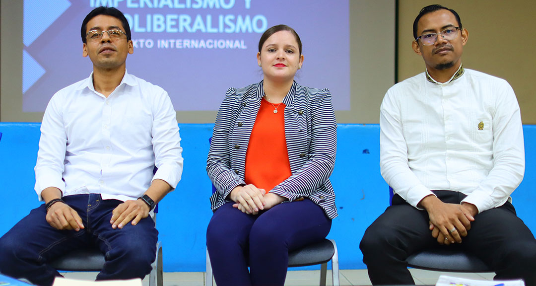 Destacan en simposio las victorias logradas en la educación universitaria por el Pueblo Presidente