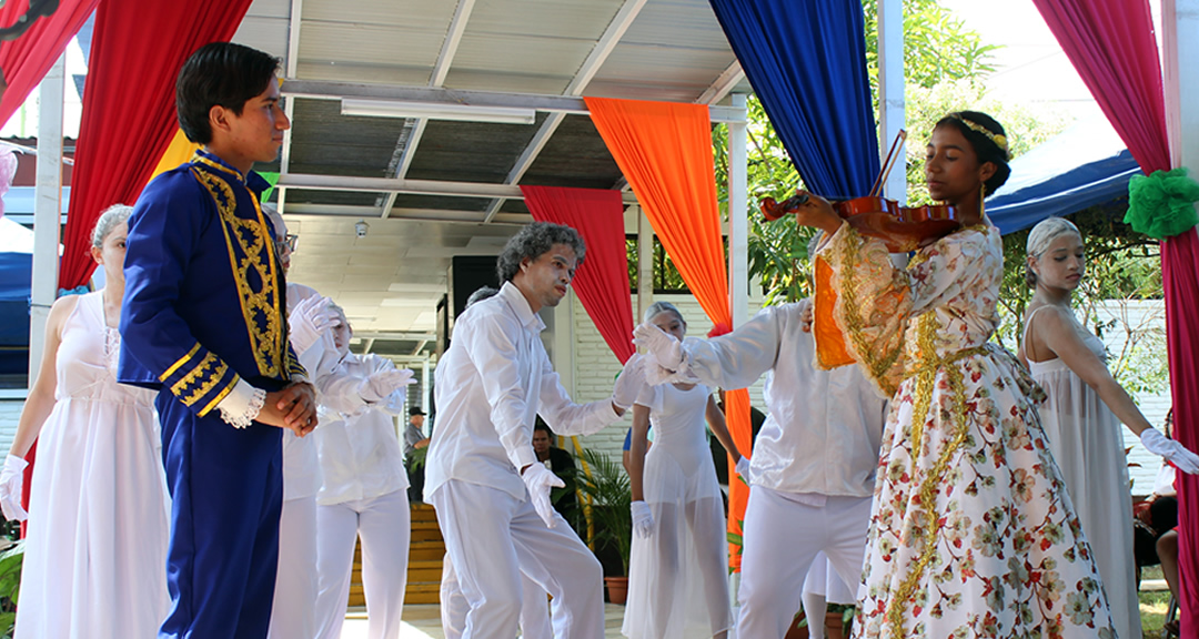 UNAN-Managua conmemora el 108.° aniversario del paso a la inmortalidad del Príncipe de las Letras Castellanas