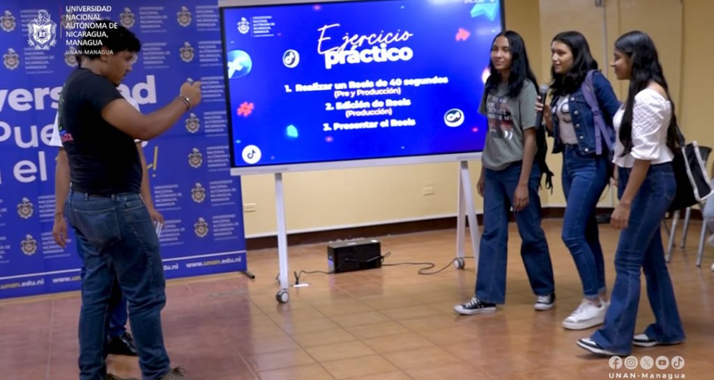 Estudiantes se apropian de herramientas para la creación de contenidos audiovisuales