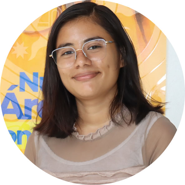 Ashly Flores «El rol de la familia también es fundamental en la profesionalización de la juventud»