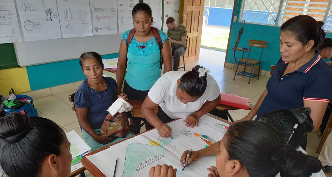 UNAN-Managua promueve la escuela creativa en el territorio Mayangna