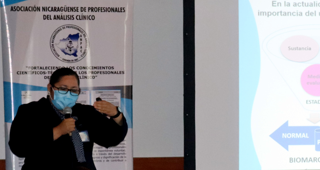 Mtra. Magaly Ruiz dicta la ponencia Determinación de Cortisol como Biomarcador de Enfermedades Psicoemocionales