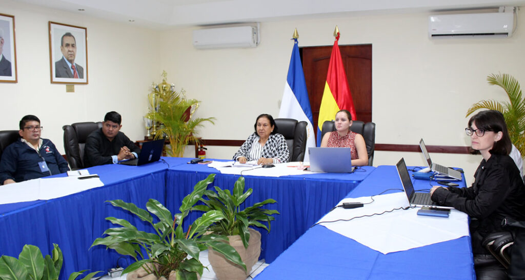 Parlamentaria de República Dominicana diserta sobre la integración regional