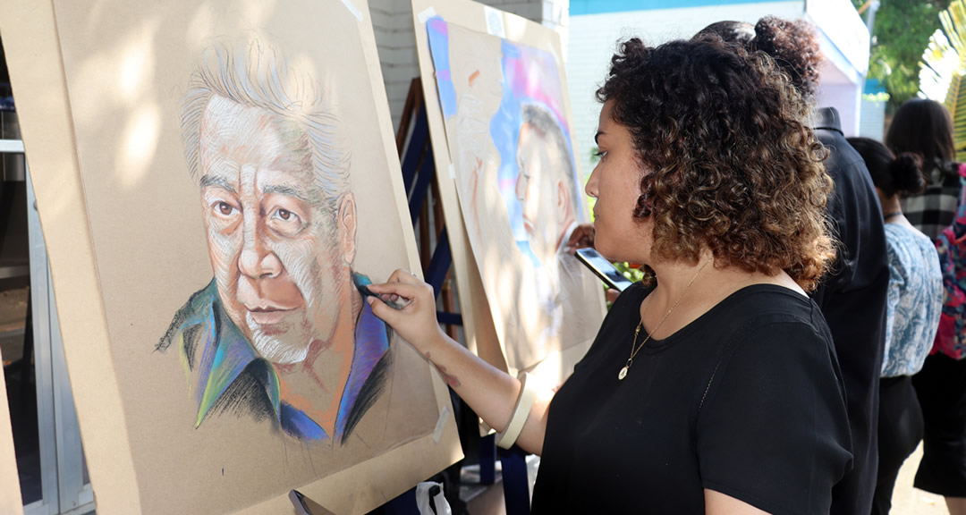 Comunidad universitaria conmemora vida y obra de Carlos Martínez Rivas