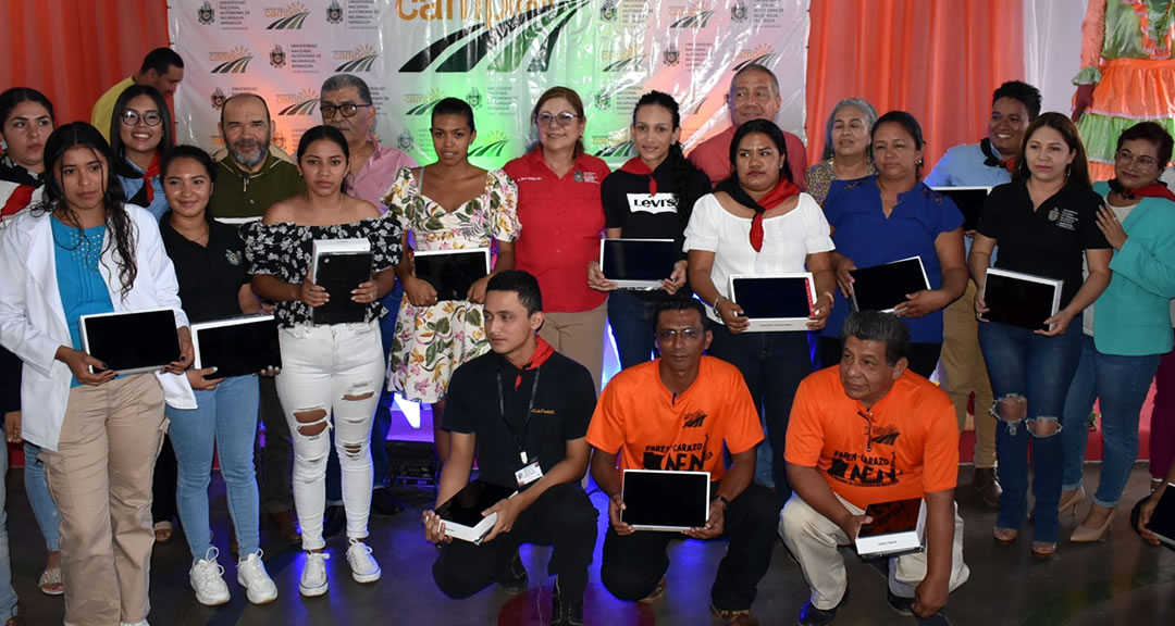 UNAN-Managua premia excelencia académica de protagonistas de UNICAM, región sur del país