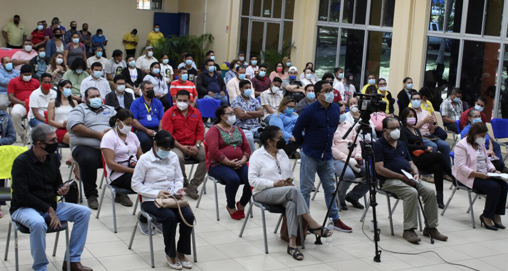 Comunidad universitaria conmemora natalicio del Comandante Fidel Castro