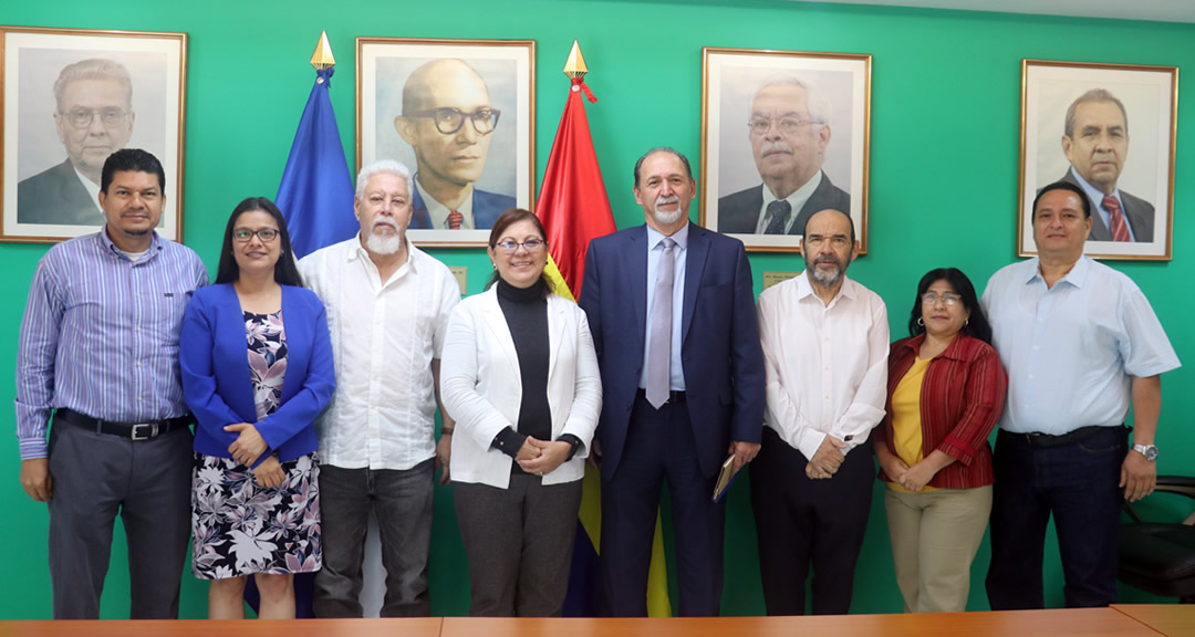 ULAC y UNAN-Managua, en conversaciones para formalizar cooperación académica