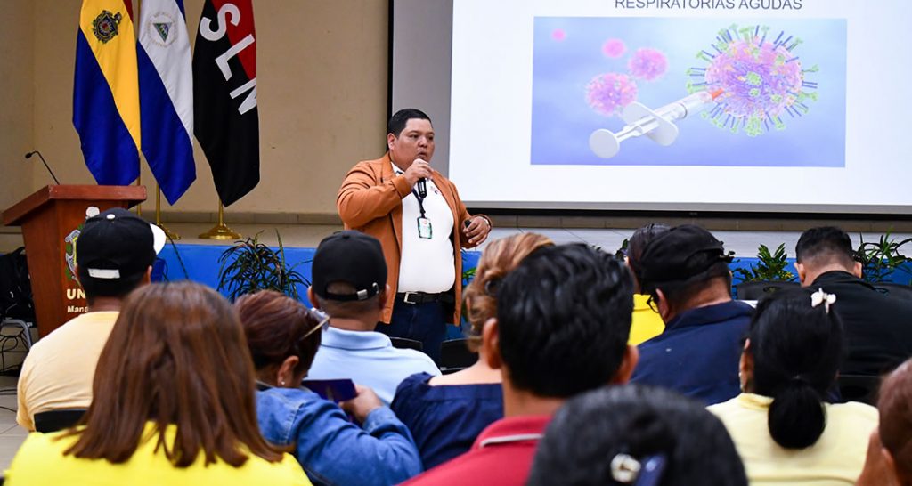 Trabajadores de la UNAN-Managua son capacitados en medidas para prevenir infecciones respiratorias