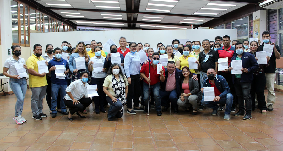 UNAN-Managua celebra victorias laborales de sus trabajadores administrativos