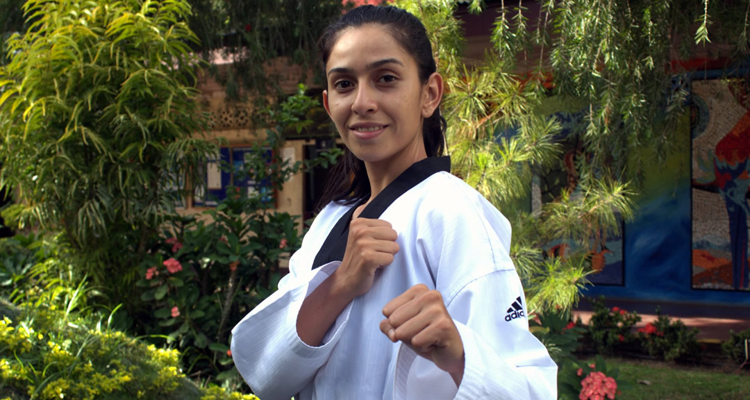 Ericka Narváez, digna representante de la Universidad y el país en torneos nacionales e internacionales de taekwondo