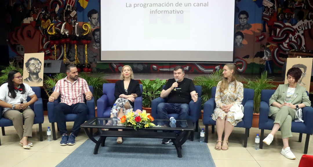 Periodistas de RT en español visitan la UNAN-Managua