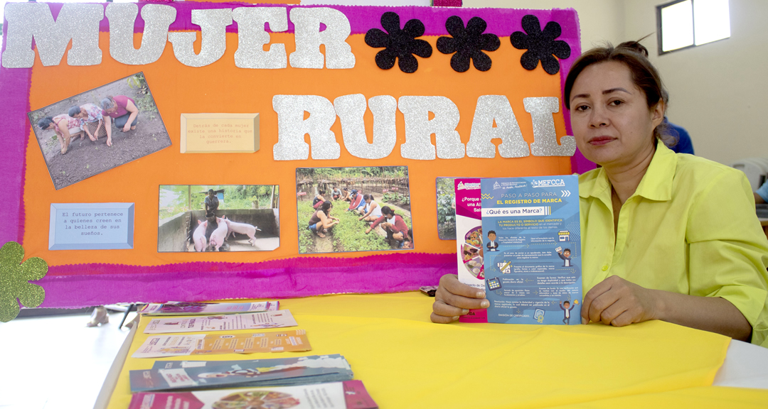 Destacan aporte de la mujer rural a la seguridad alimentaria en foro de agroecología