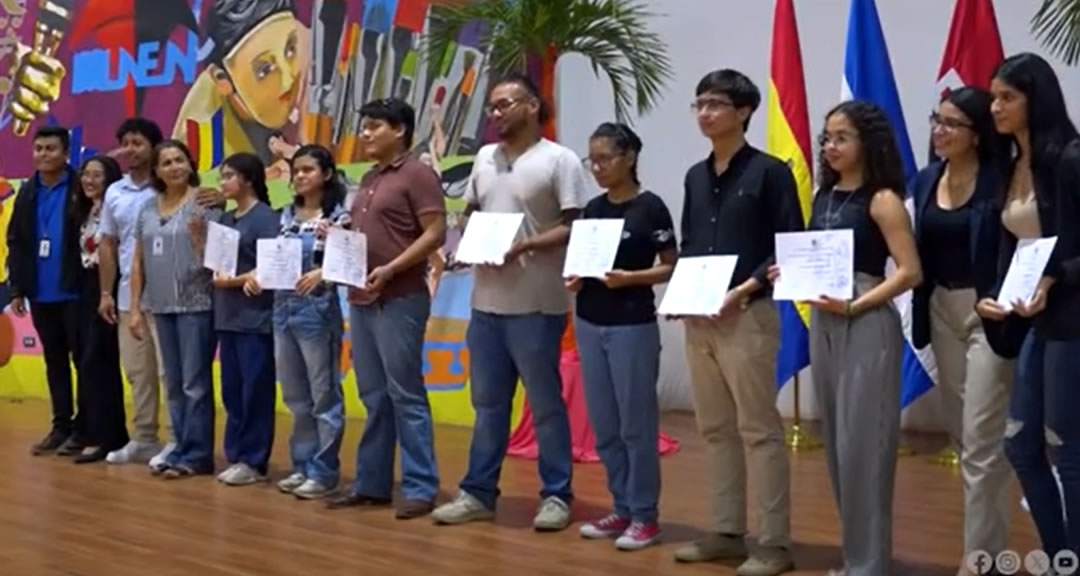 UNAN-Managua reconoce talento y compromiso de artistitas universitarios