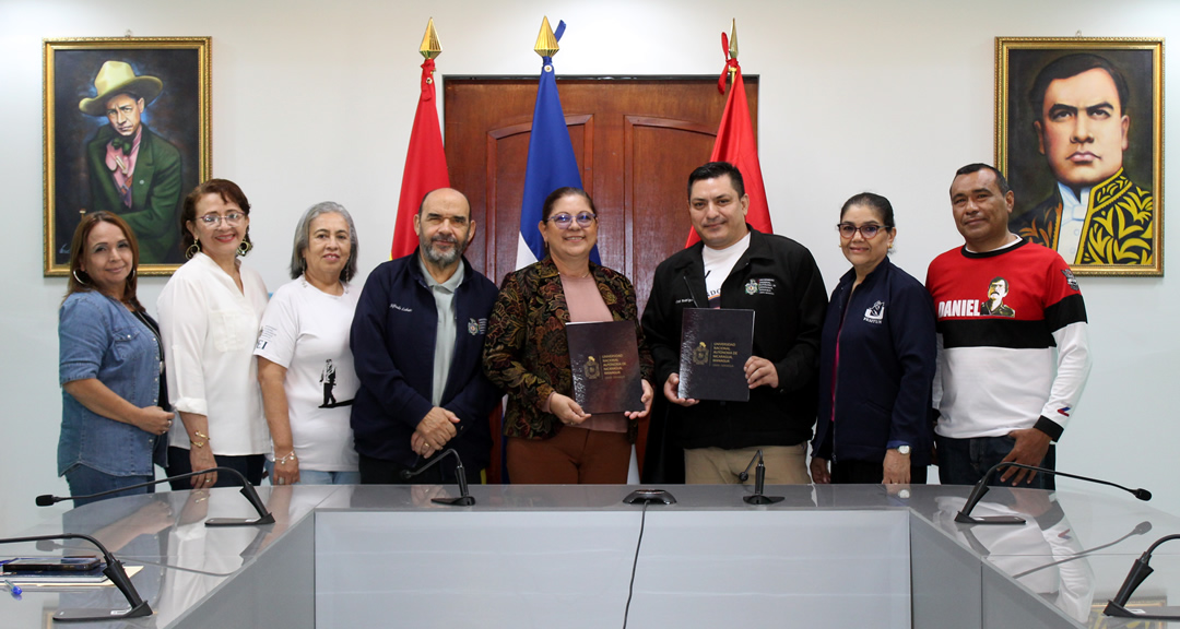 Autoridades universitarias y SITRA firman Convenio Colectivo de Trabajo 2024-2026