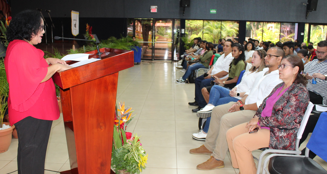 UNAN-Managua celebra Día Internacional del Yoga