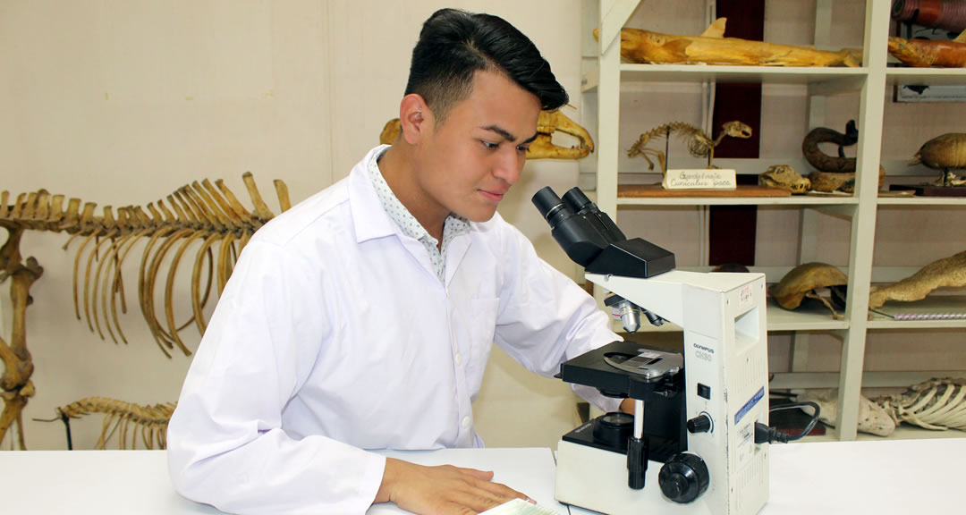 Los profesionales de biología estamos llamados a fomentar el amor a la diversidad natural del planeta