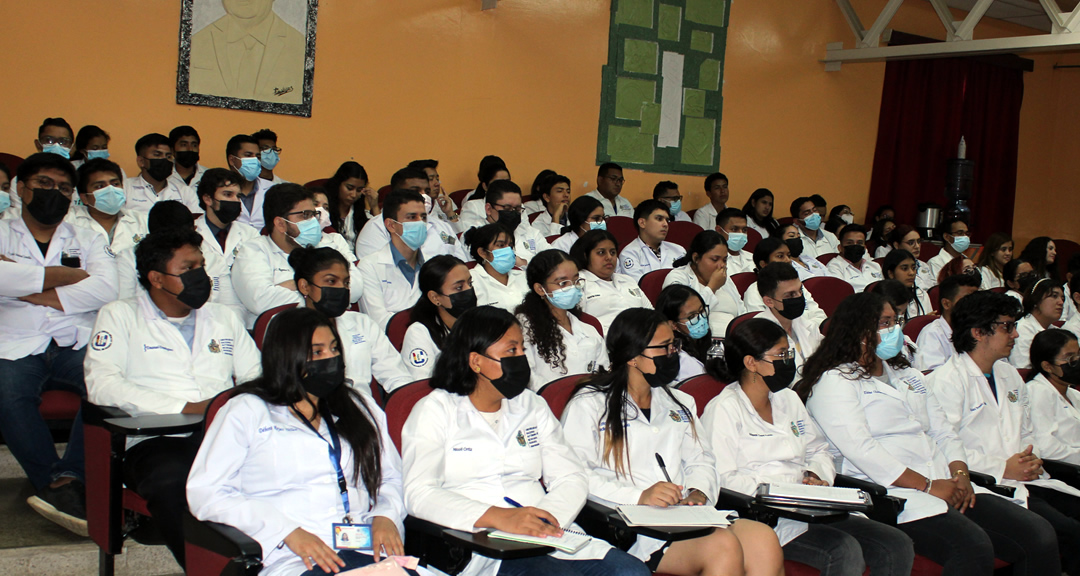 Estudiantes de medicina se capacitan en la atención integral a la salud ocupacional