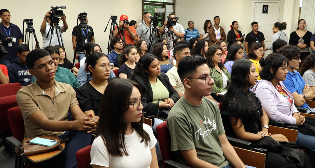 Estudiantes de la UNAN-Managua conocen experiencias de medios de comunicación chinos