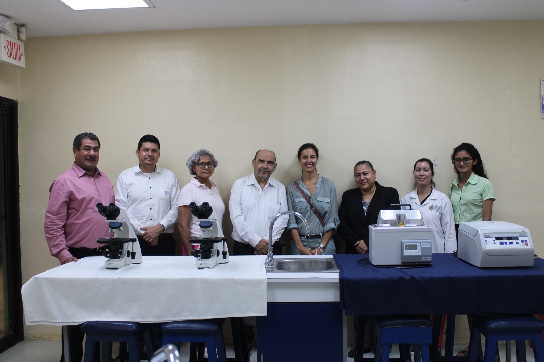 UNAN-Managua recibe donación de equipos de laboratorio para investigaciones en el área de la salud 