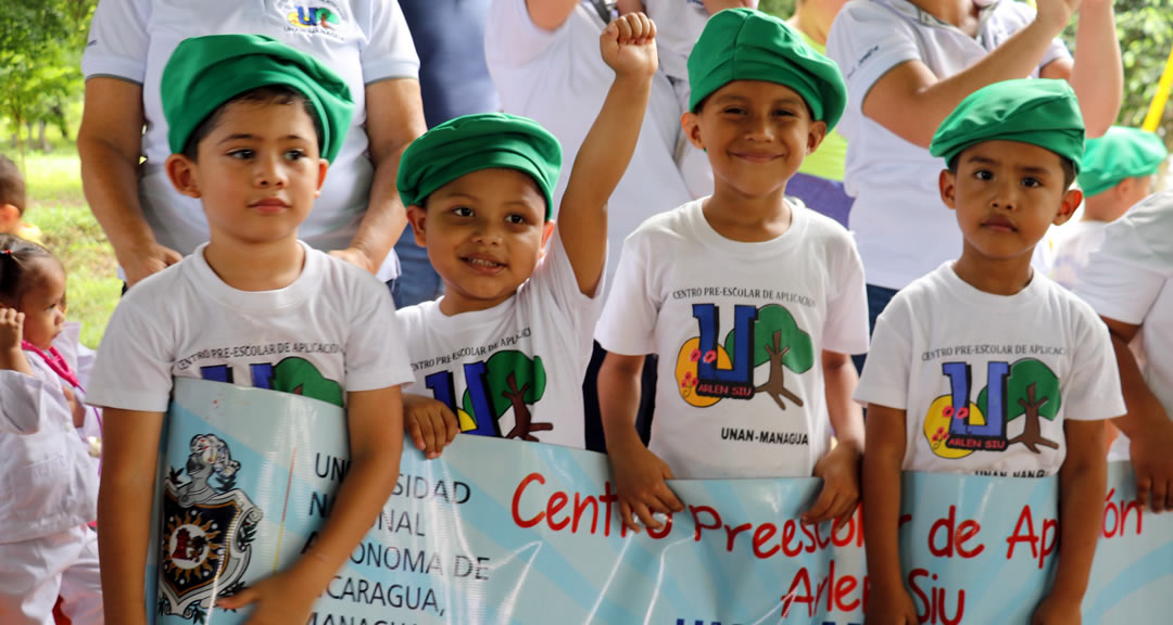 Preescolar Arlen Siu celebra fiestas patrias