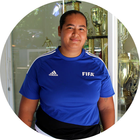 Virna León Sáenz, entrenadora de ligas menores que se profesionaliza en la UNAN-Managua