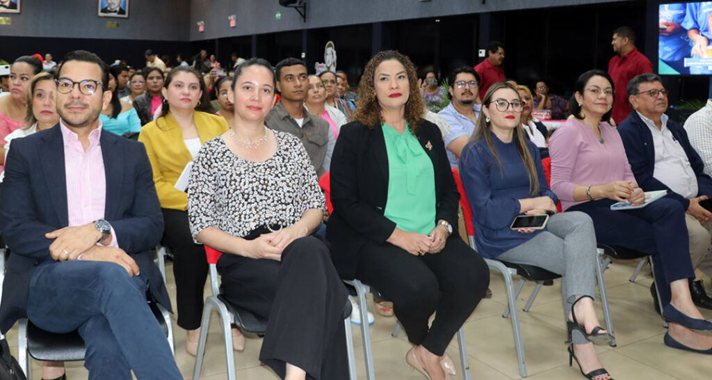 Emprendedores de las Escuelas Municipales de Oficio participan en encuentro nacional