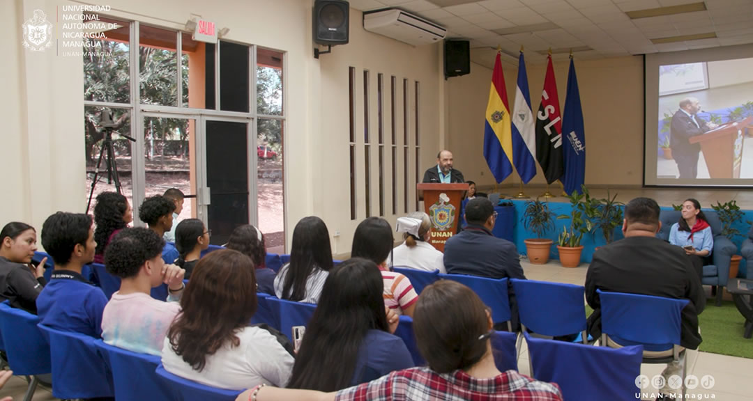Simposio académico visibiliza avances en salud intercultural, multidisciplinaria y tradicional