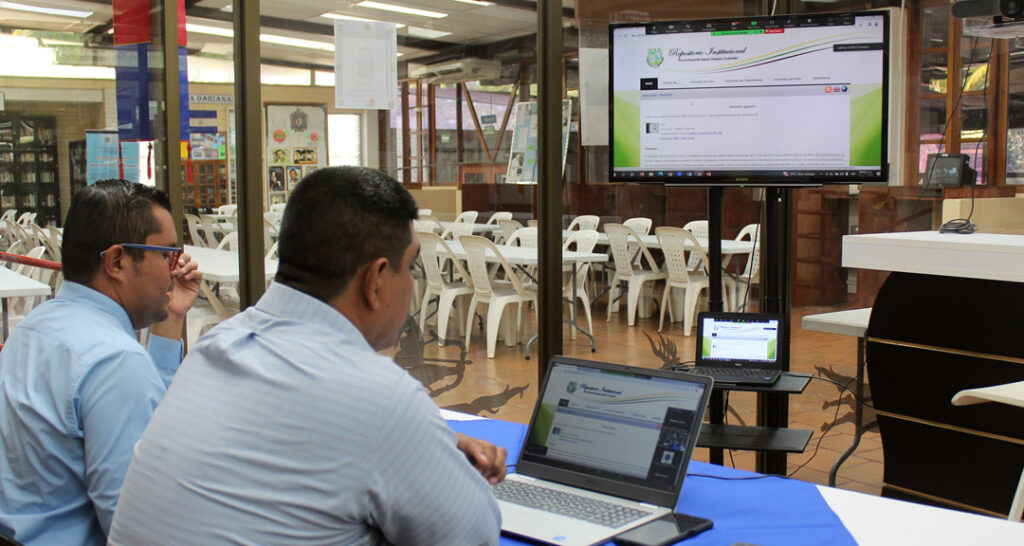 Sistema Bibliotecario de Centroamérica participa en taller organizado por el SIIDCA-CSUCA