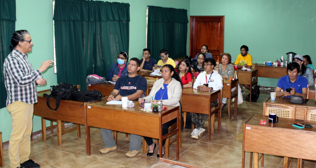 Docentes y estudiantes fortalecen competencias digitales