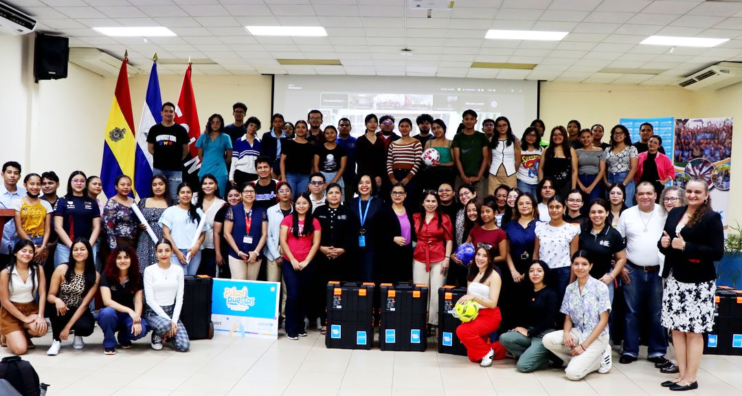 Voluntariado Universitario aporta al bienestar de las familias y comunidades