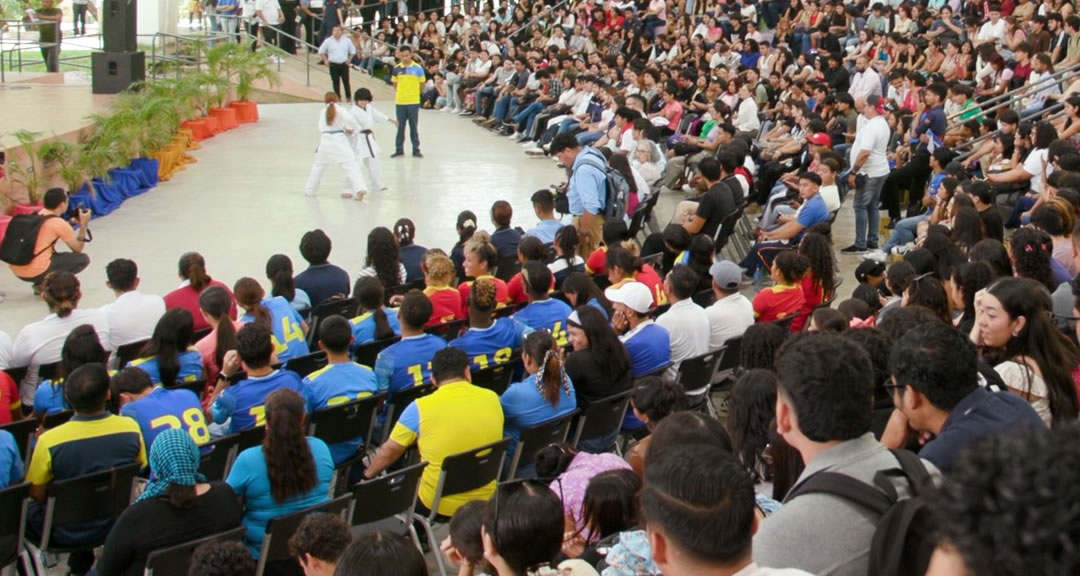 UNAN-Managua da la bienvenida a estudiantes con revista cultural y deportiva