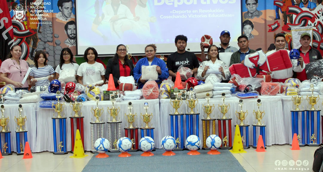 Entrega de materiales deportivos promoviendo el rendimiento de nuestros atletas