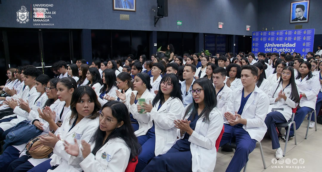 Estudiantes celebran simposio en saludo al Día Nacional de la Fisioterapia