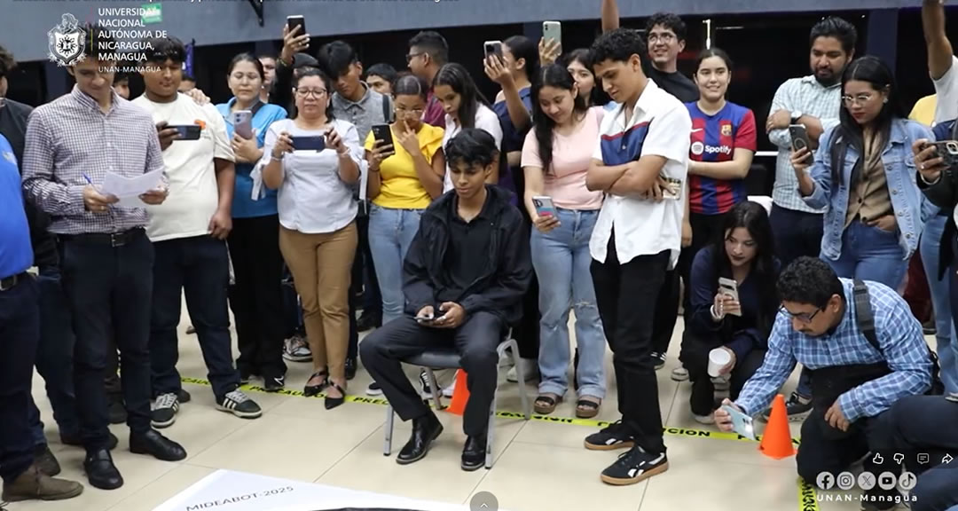 Estudiantes de universidades públicas y privadas comparten reflexiones de avances tecnológicos