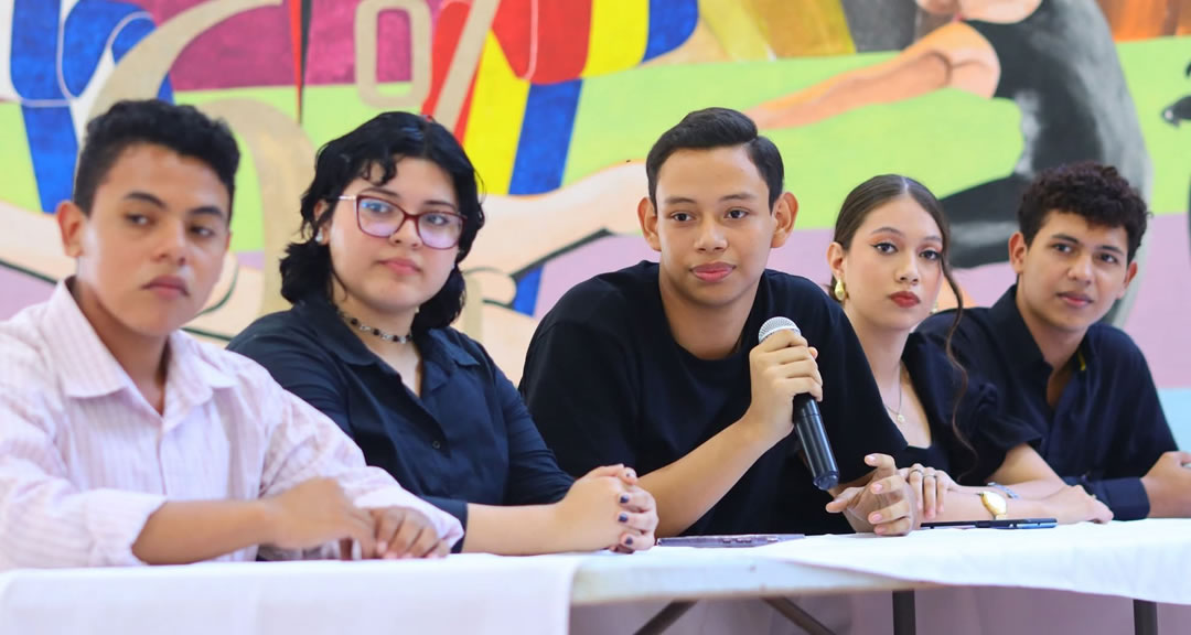 Jimmy Dávila: Universidad Pueblo Presidente fortalece su formación integral y su amor a la Patria, la Paz y la Prosperidad