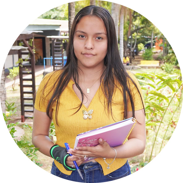 Jogeylin Ortega, futura administradora de empresas con una visión clara de sus objetivos profesionales empresas con una visión clara de sus objetivos profesionales