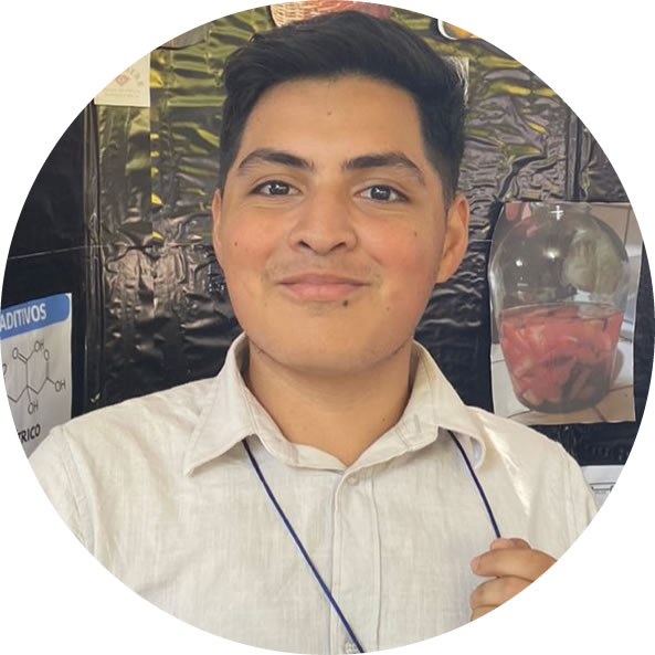 Abner Rivera, futuro ingeniero apasionado por la transformación de la materia prima