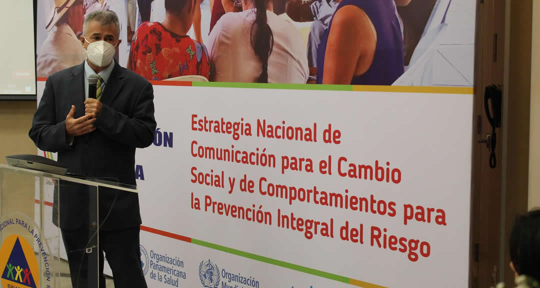 Sr. Paulo Sassarao, Oficial a cargo de la UNICEF, durante su intervención