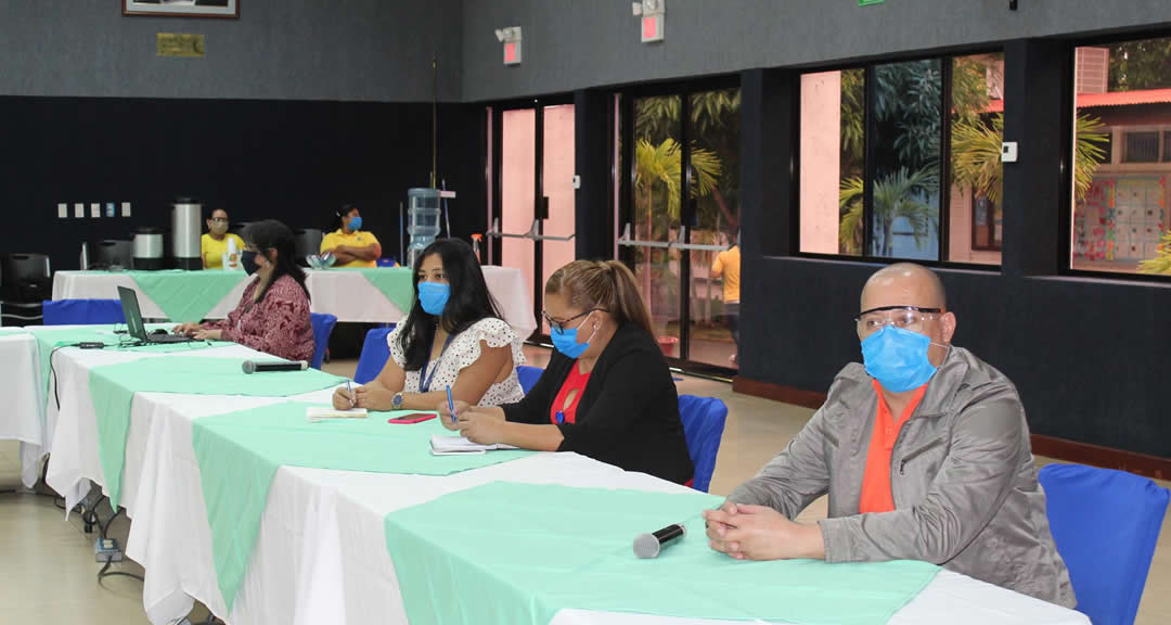 Editores y técnicos de revistas académicas de la UNAN-Managua participaron en la capacitación sobre la herramienta Marcalyc