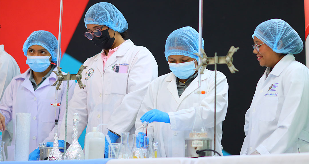 Futuros profesionales de la química proyectos sostenibles e ideas creativas en feria científica