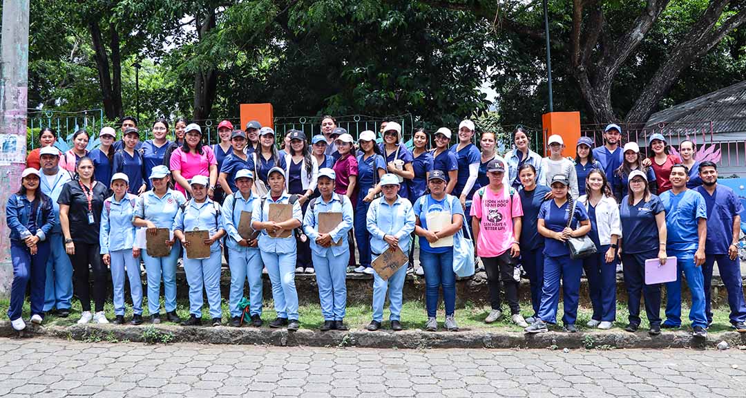 Estudiantes de Odontología se suman a las jornadas de lucha antiépidemica en beneficio de las familias y comunidades