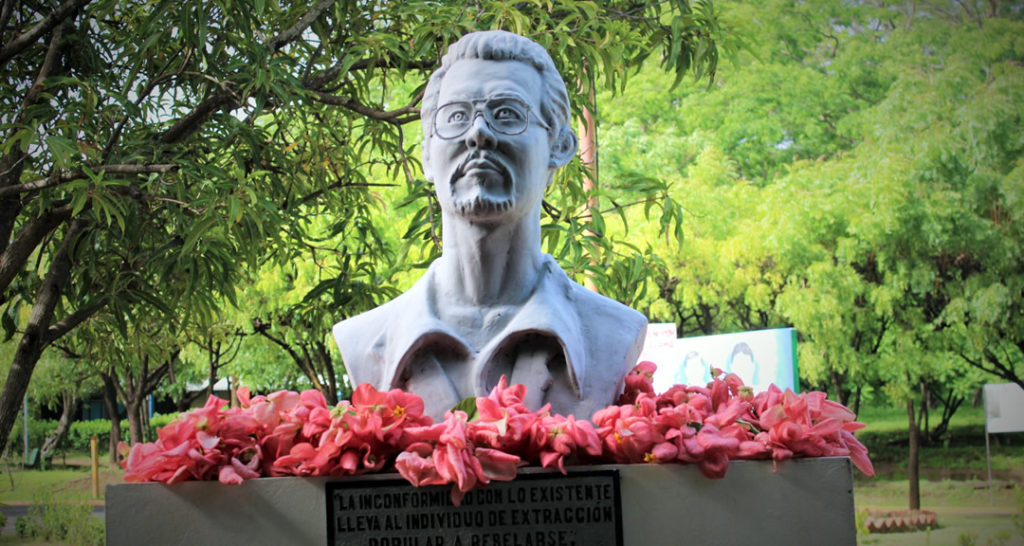 La UNAN-Managua conmemoró el 84 aniversario del natalicio del Comandante Carlos Fonseca Amador