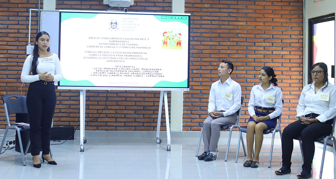 Futuros profesionales celebran Microcongreso de Lengua y Literatura