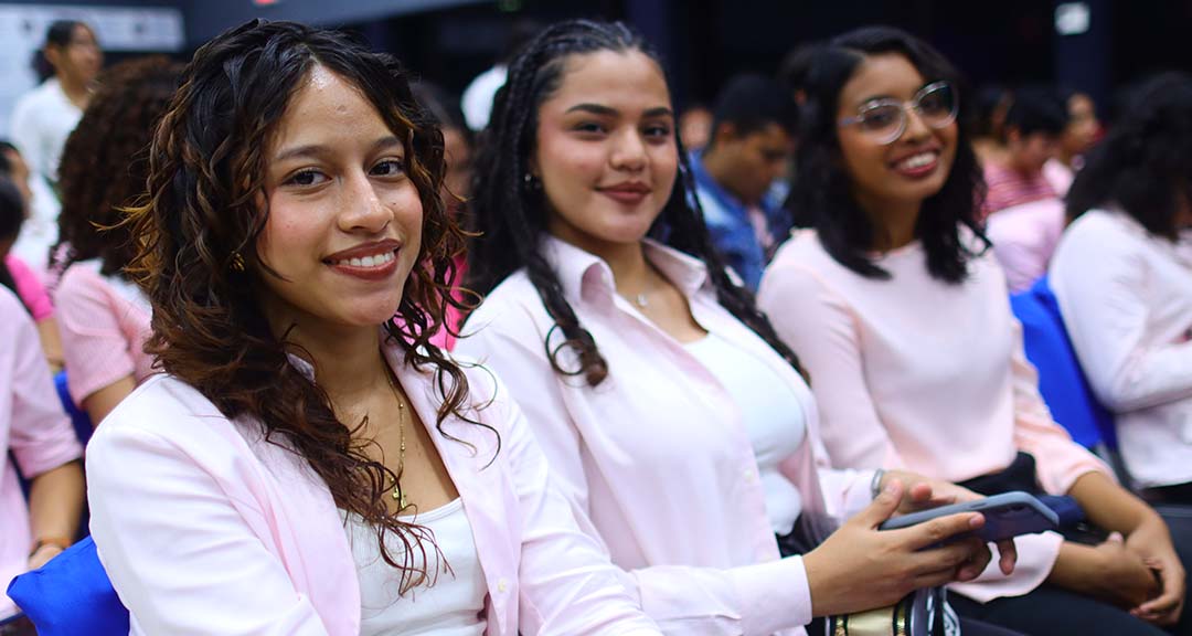 Futuros traductores celebran su día