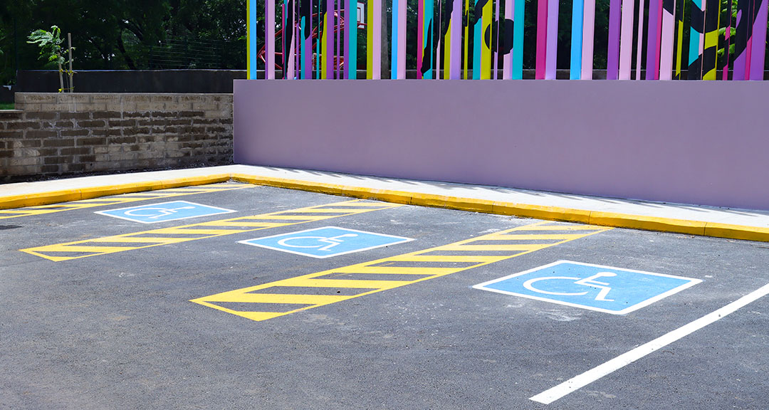 Espacios destinados a usuarios con discapacidad