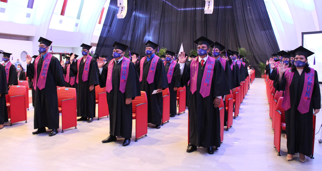 42 funcionarios de la DGI se gradúan de maestrías profesionales de la UNAN-Managua