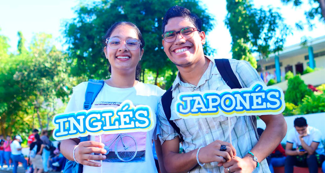 Juventud protagónica de las nuevas victorias inicia sus clases en la Academia de Idiomas Brian Wilson