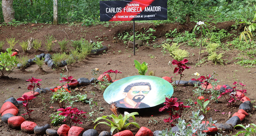 Una Planta para Carlos: UNAN-Managua inaugura Jardín Ornamental en honor al Comandante Carlos Fonseca