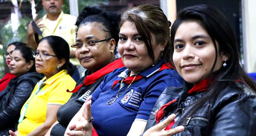 Comunidad universitaria de la UNAN-Managua, participan en el conversatorio Empoderamiento de la Mujer en el campo y la ciudad, bajo el...
